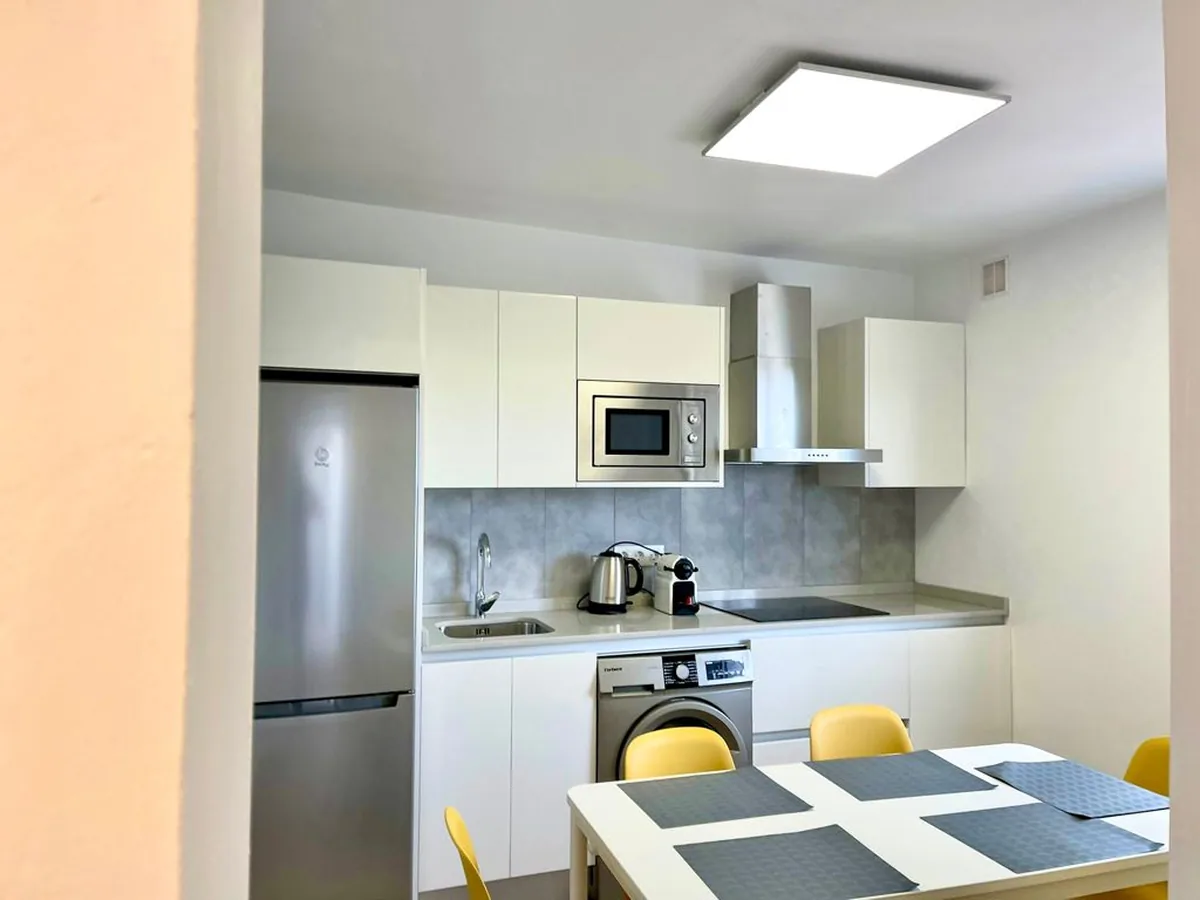 Cocina completa del apartamento